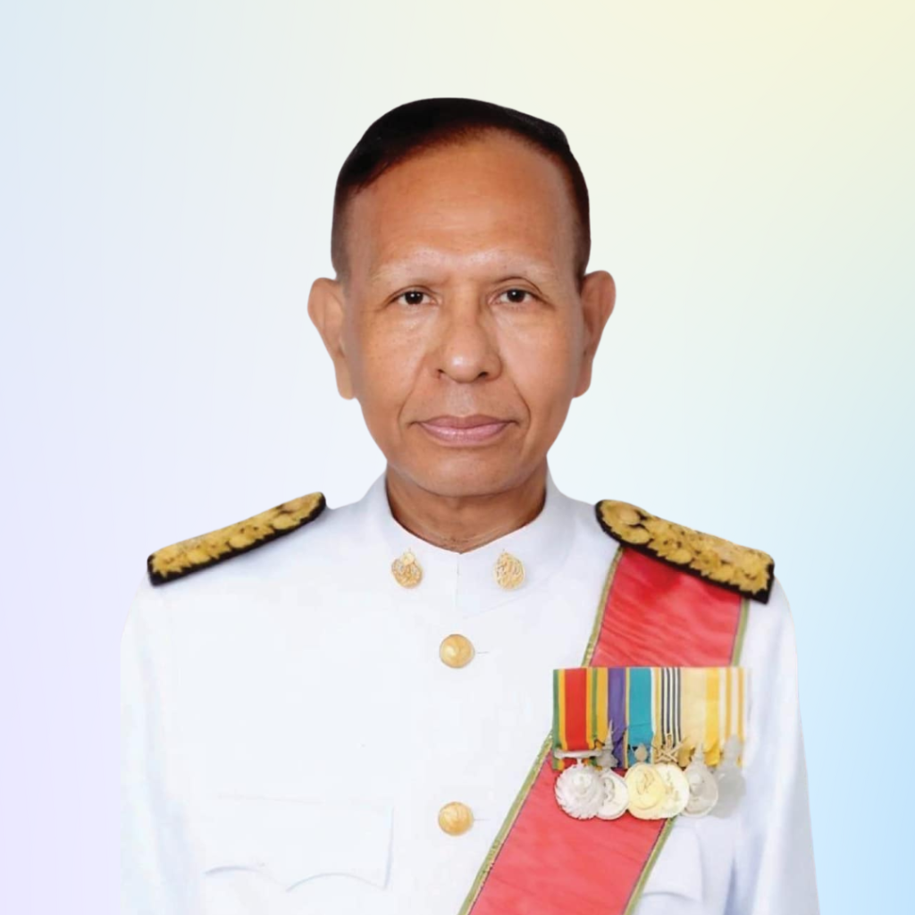 นายอำนาจ พวงชมภู 